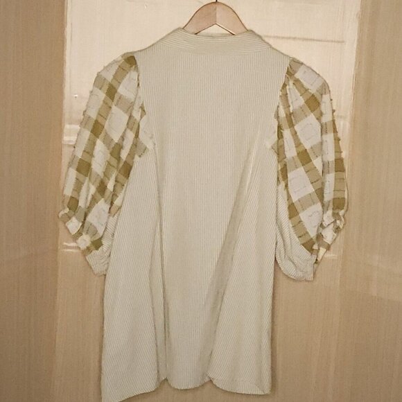 Davi & Dani Tan Textured Patchwork Statement Sleeve Button Down Large - Picture 2 of 7